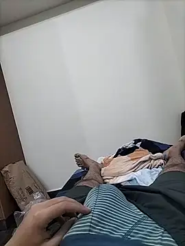 Snapshot of SentScruples chatting on December 2025 06:51:02 PM SentScruples online show from December 2025 06:51:02 PM