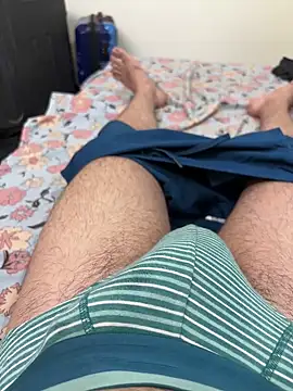 Snapshot of SentScruples chatting on November 2025 06:33:01 PM SentScruples online show from November 2025 06:33:01 PM