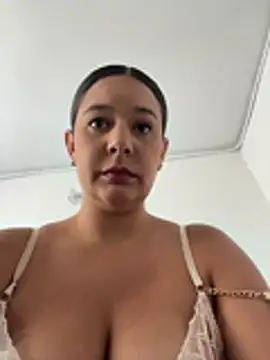 Snapshot of AmaraMyst chatting on December 2025 05:29:02 PM AmaraMyst online show from December 2025 05:29:02 PM