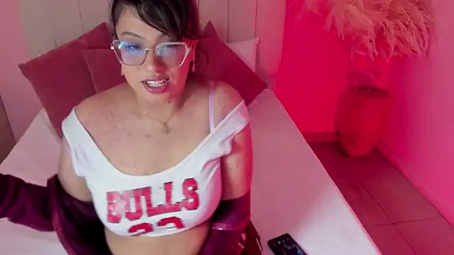 miila ruiz online show from November 2025 12:38:01 PM