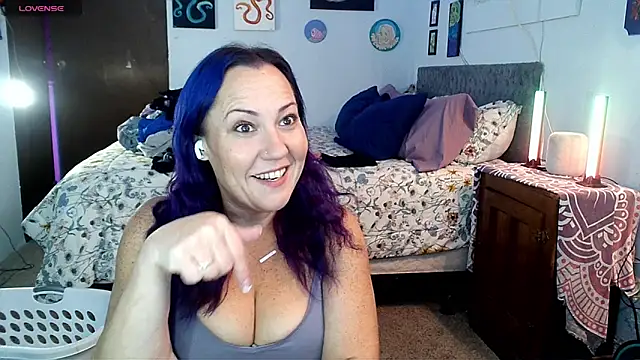 Snapshot of kristallic chatting on December 2025 05:41:02 PM kristallic online show from December 2025 05:41:02 PM