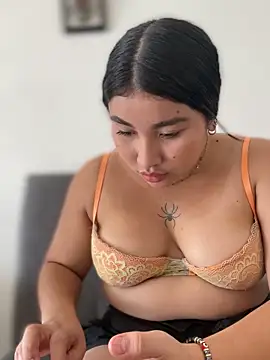 Vickybon online show from November 2025 08:58:01 PM