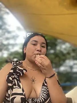 Vickybon online show from October 2025 07:35:01 PM