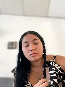 Vickybon online show from November 2025 01:22:01 PM