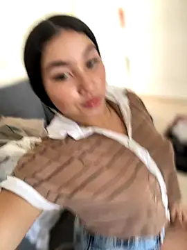 Vickybon online show from November 2025 03:12:01 PM