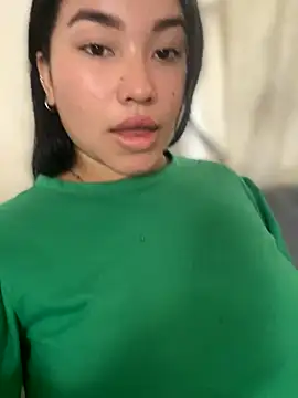 Vickybon online show from December 2025 05:03:02 PM