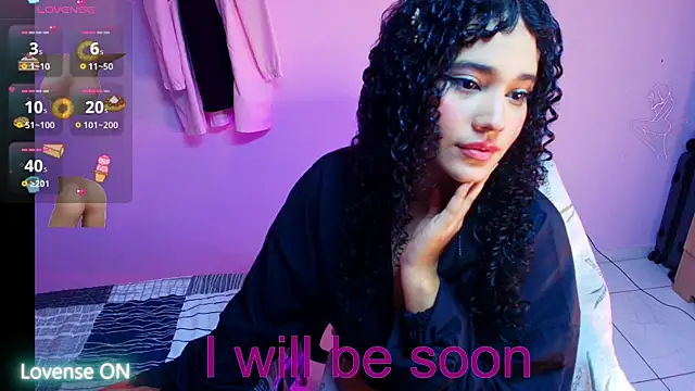 Aprilsweet2005 online show from May 2026 02:03:01 PM