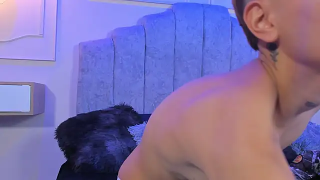 Snapshot of youlittle_bonny chatting on October 2025 12:37:02 PM youlittle bonny online show from October 2025 12:37:02 PM