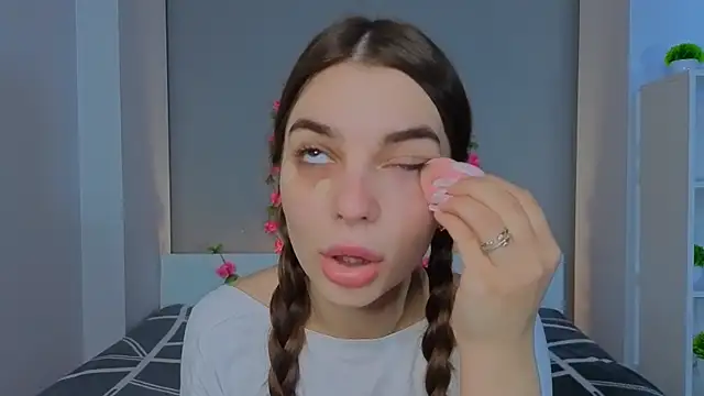 LauraHansil online show from February 2026 06:20:01 AM