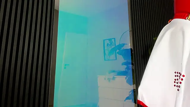 Snapshot of Sassy_Annee chatting on October 2025 10:16:01 PM Sassy Annee online show from October 2025 10:16:01 PM