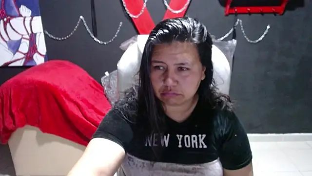 Snapshot of serenamystsh chatting on November 2025 08:13:01 PM serenamystsh online show from November 2025 08:13:01 PM