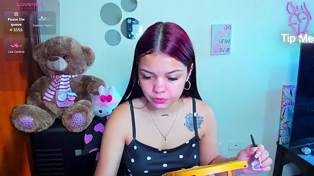 Emma boo online show from March 2026 02:34:02 PM