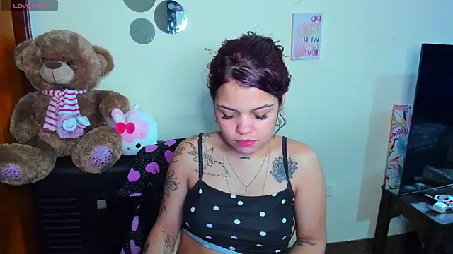 Emma boo online show from April 2026 07:58:02 PM