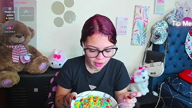 Snapshot of Emma_boo chatting on February 2026 03:00:01 PM Emma boo online show from February 2026 03:00:01 PM