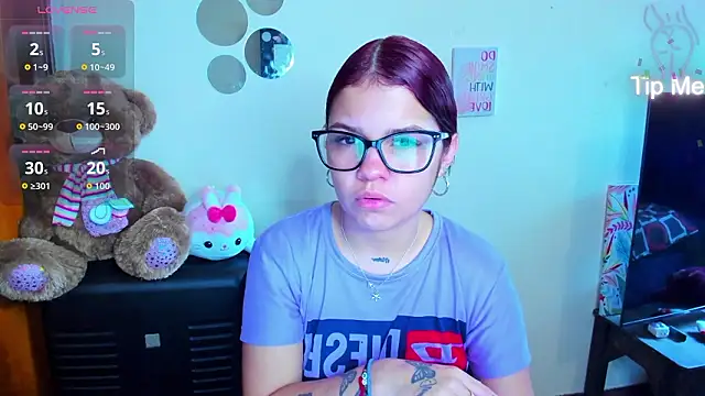 Snapshot of Emma_boo chatting on February 2026 03:08:01 PM Emma boo online show from February 2026 03:08:01 PM