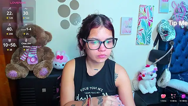 Snapshot of Emma_boo chatting on February 2026 01:49:02 PM Emma boo online show from February 2026 01:49:02 PM