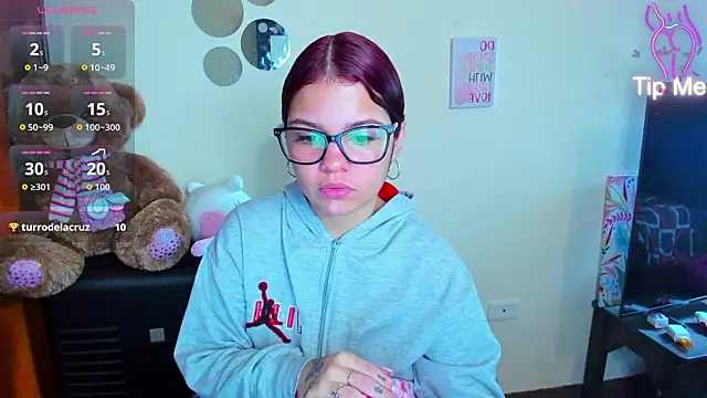 Snapshot of Emma_boo chatting on February 2026 03:21:02 PM Emma boo online show from February 2026 03:21:02 PM