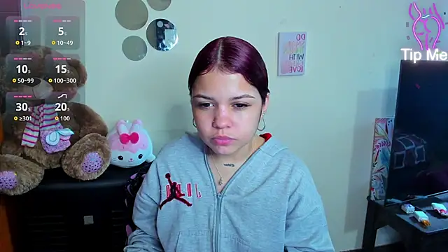 Snapshot of Emma_boo chatting on February 2026 03:42:01 PM Emma boo online show from February 2026 03:42:01 PM