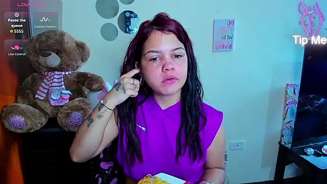 Emma boo online show from March 2026 04:23:01 PM