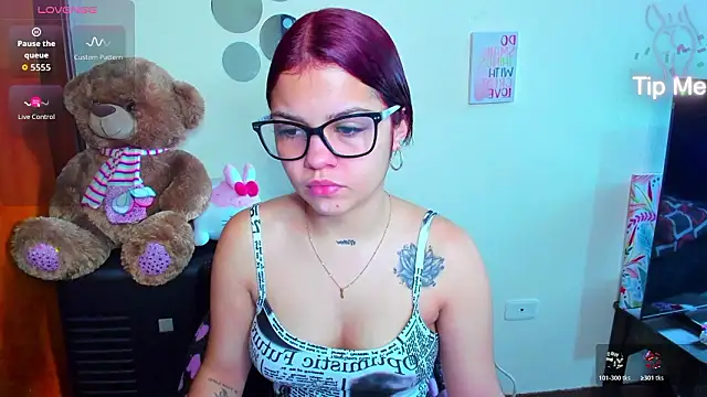 Emma boo online show from March 2026 03:22:01 PM