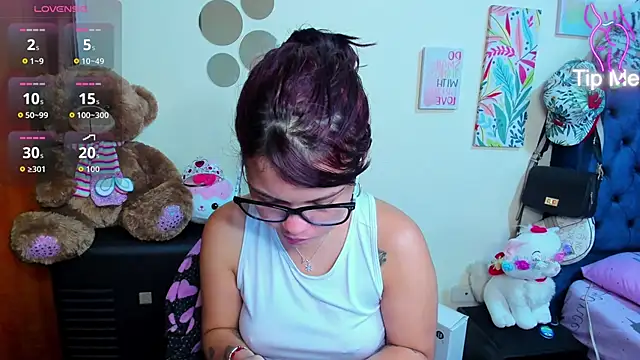 Snapshot of Emma_boo chatting on January 2026 05:17:01 PM Emma boo online show from January 2026 05:17:01 PM