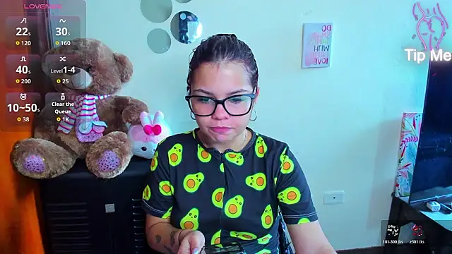 Emma boo online show from March 2026 05:17:01 PM