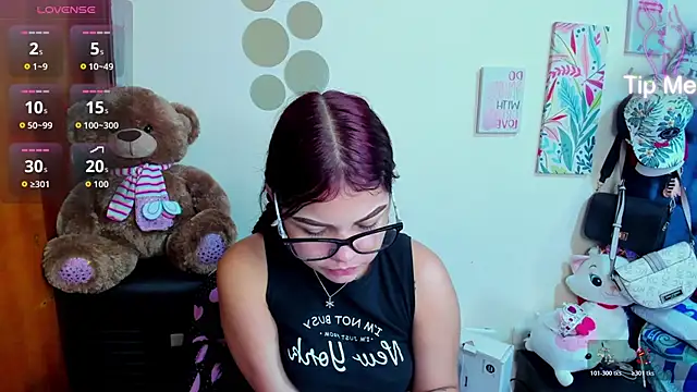 Emma boo online show from December 2025 02:50:01 PM