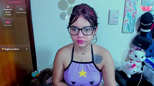 Emma boo online show from November 2025 01:28:01 PM