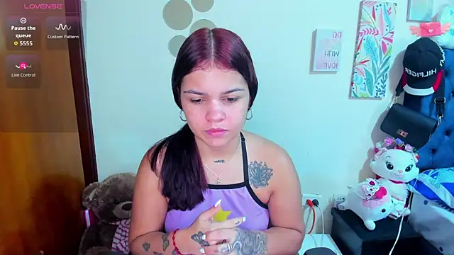 Emma boo online show from November 2025 11:58:02 AM