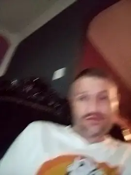 Snapshot of Caliguy36 chatting on October 2025 09:14:01 PM Caliguy36 online show from October 2025 09:14:01 PM