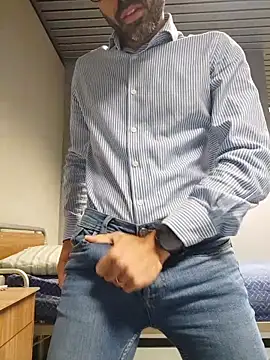 panco pillo online show from December 2025 08:32:02 PM