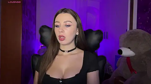 Snapshot of SweetCherry__N chatting on November 2025 06:01:01 PM SweetCherry N online show from November 2025 06:01:01 PM