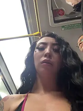 Moon And Sunn online show from November 2025 11:05:01 PM