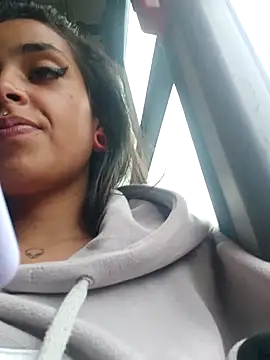 Moon And Sunn online show from November 2025 02:21:01 PM