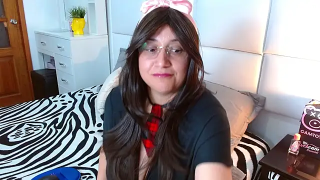 Caroline belle online show from November 2025 02:11:01 AM