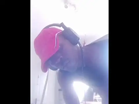 Snapshot of living_fantasy chatting on October 2025 03:00:02 PM living fantasy online show from October 2025 03:00:02 PM