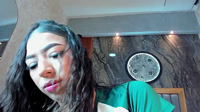 Ivy Spicy online show from November 2025 03:43:01 AM