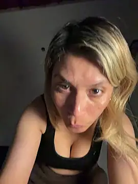 Romy-R-O online show from June 2026 12:22:02 AM