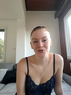 Snapshot of SweetAlice19 chatting on November 2025 02:43:02 PM SweetAlice19 online show from November 2025 02:43:02 PM