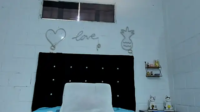 Snapshot of sexynova_93 chatting on June 2026 08:10:01 PM sexynova 93 online show from June 2026 08:10:01 PM