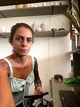 sabrinaneves online show from December 2025 04:01:01 PM