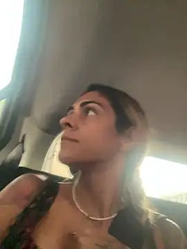 sabrinaneves online show from April 2026 10:43:01 AM