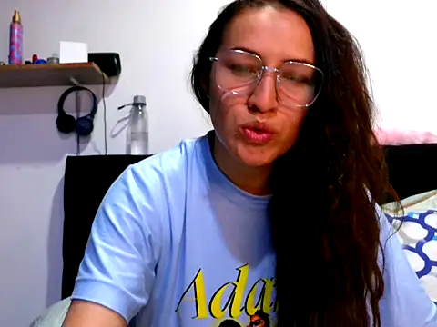 Snapshot of KendallTwisTx chatting on November 2025 04:46:02 AM KendallTwisTx online show from November 2025 04:46:02 AM