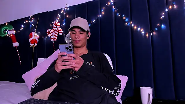 michael vidal online show from December 2025 04:00:01 AM