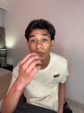 Snapshot of michael_vidal chatting on October 2025 07:24:02 PM michael vidal online show from October 2025 07:24:02 PM