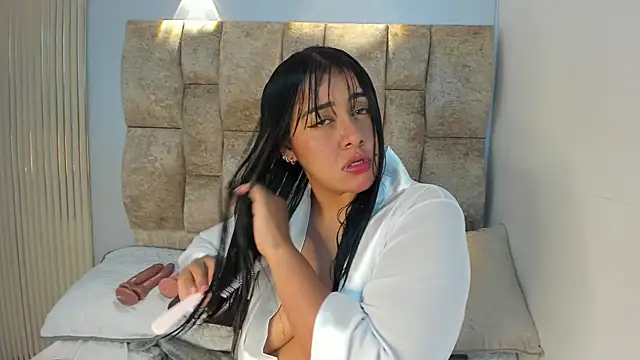 Snapshot of mistressofevilx chatting on November 2025 06:02:01 PM mistressofevilx online show from November 2025 06:02:01 PM