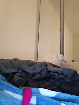 Snapshot of GrotesqueEnergy3 chatting on November 2025 10:24:01 PM GrotesqueEnergy3 online show from November 2025 10:24:01 PM