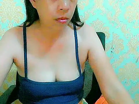 Snapshot of nhicole4u chatting on October 2025 02:47:02 PM nhicole4u online show from October 2025 02:47:02 PM