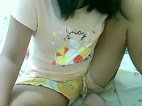 Snapshot of nhicole4u chatting on December 2025 11:44:02 AM nhicole4u online show from December 2025 11:44:02 AM