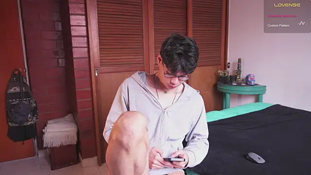 estmonnn online show from March 2026 03:56:02 PM